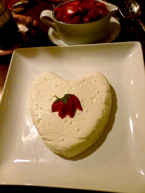Coeur a la creme by candlelight...very romantic!