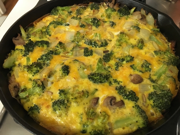 Broccoli, Mushroom, Onion and Cheddar Frittata | bits and breadcrumbs
